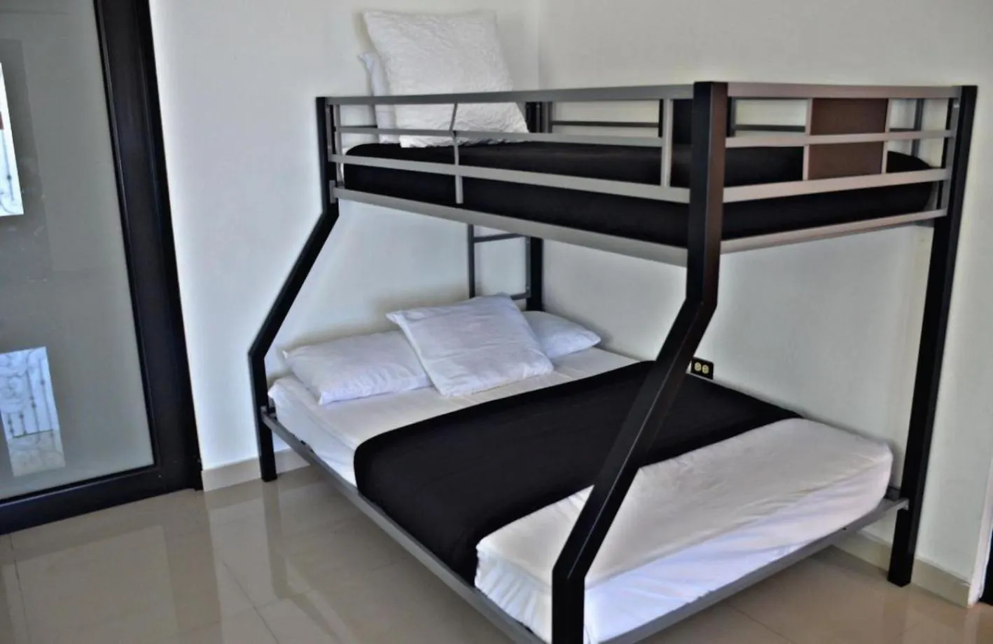 Vakantiehuis Hacienda M&B Perfect For Groups, With Pool And Spacious Patio Vega Baja